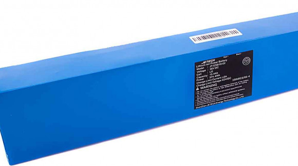 Come caricare correttamente un monopattino elettrico?